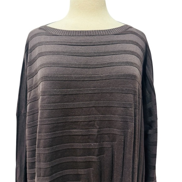 St. John 100% wool Ribbed Pattern super Lightweight Knit oversized sweater EUC - Picture 6 of 14
